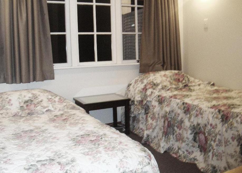 Browns Bay Olive Tree Motel & Apartment Okura Bush Kamer foto