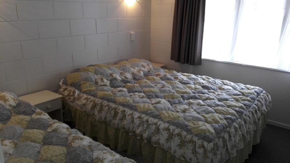Browns Bay Olive Tree Motel & Apartment Okura Bush Buitenkant foto