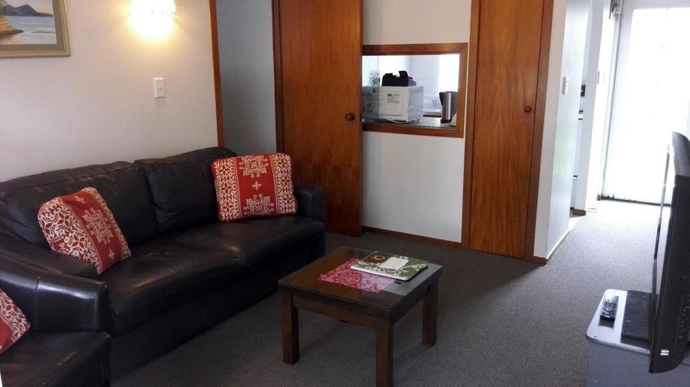 Browns Bay Olive Tree Motel & Apartment Okura Bush Buitenkant foto