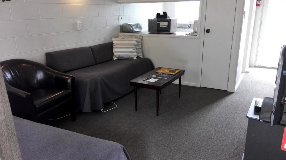 Browns Bay Olive Tree Motel & Apartment Okura Bush Buitenkant foto